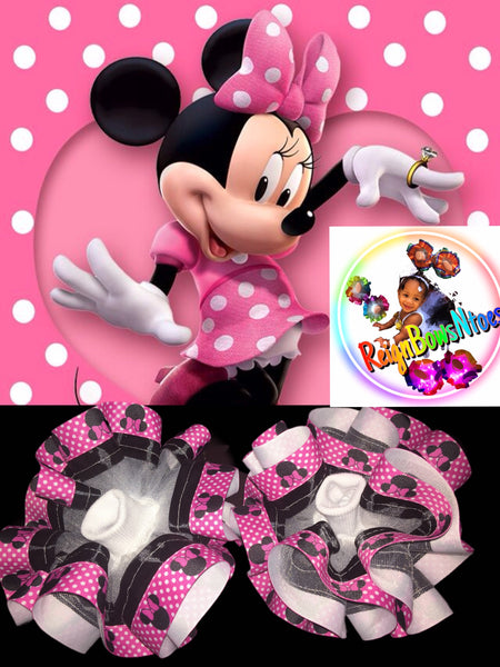 Character tutusocks . Minnie Mouse tutu socks. Ruffle socks - ReignBowsNtoes