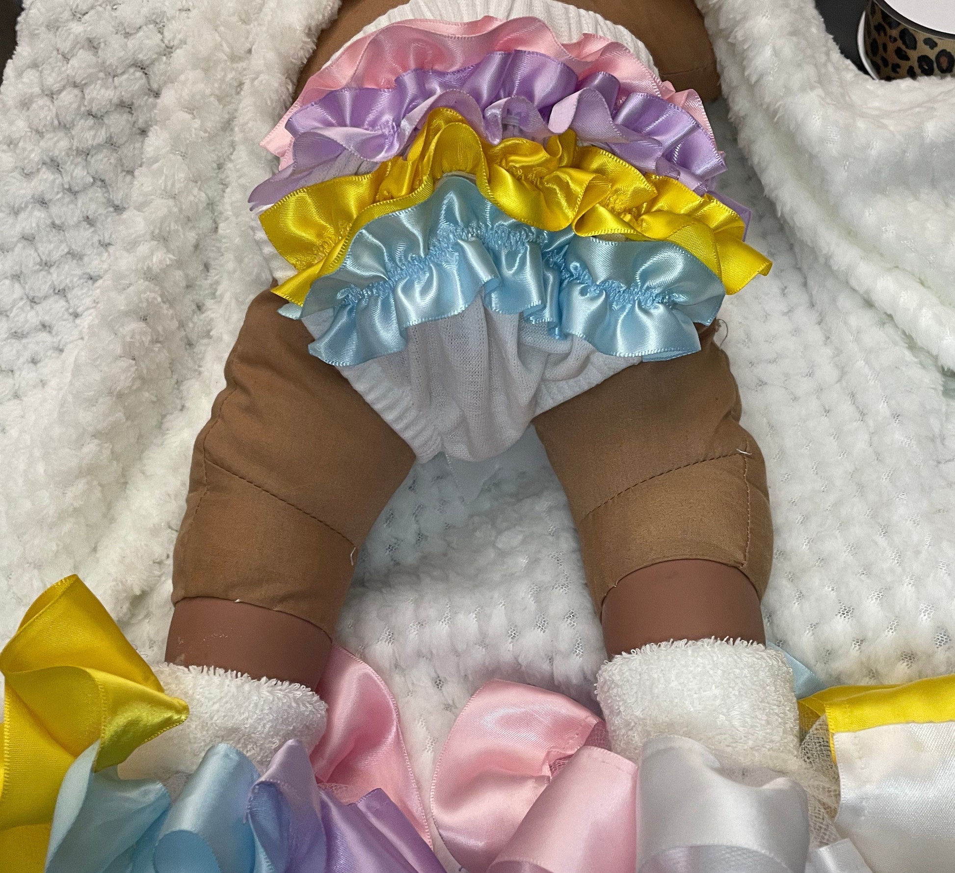 Custom ruffle butts|custom diaper covers| baby girl diaper cover|going home outfit - ReignBowsNtoes